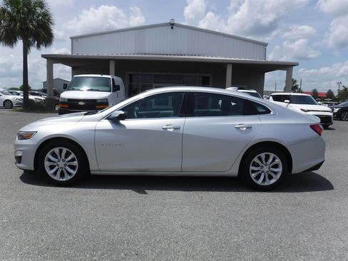 Used 2022 Chevrolet Malibu LT FWD image 1