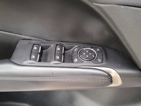 Used 2017 Lincoln MKC Select w/ Select Plus Package FWD image 18