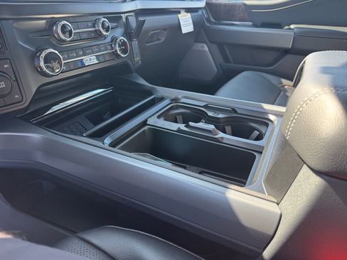 New 2026 Ford F350 Lariat w/ Black Appearance Package image 32