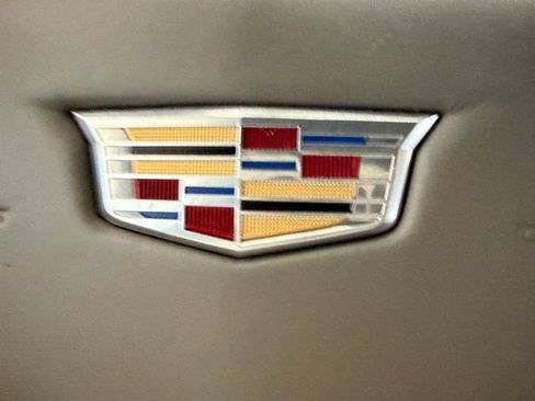 Used 2021 Cadillac Escalade Premium Luxury Platinum RWD image 5