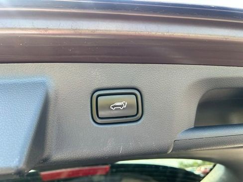 Used 2024 Hyundai Palisade Limited image 6