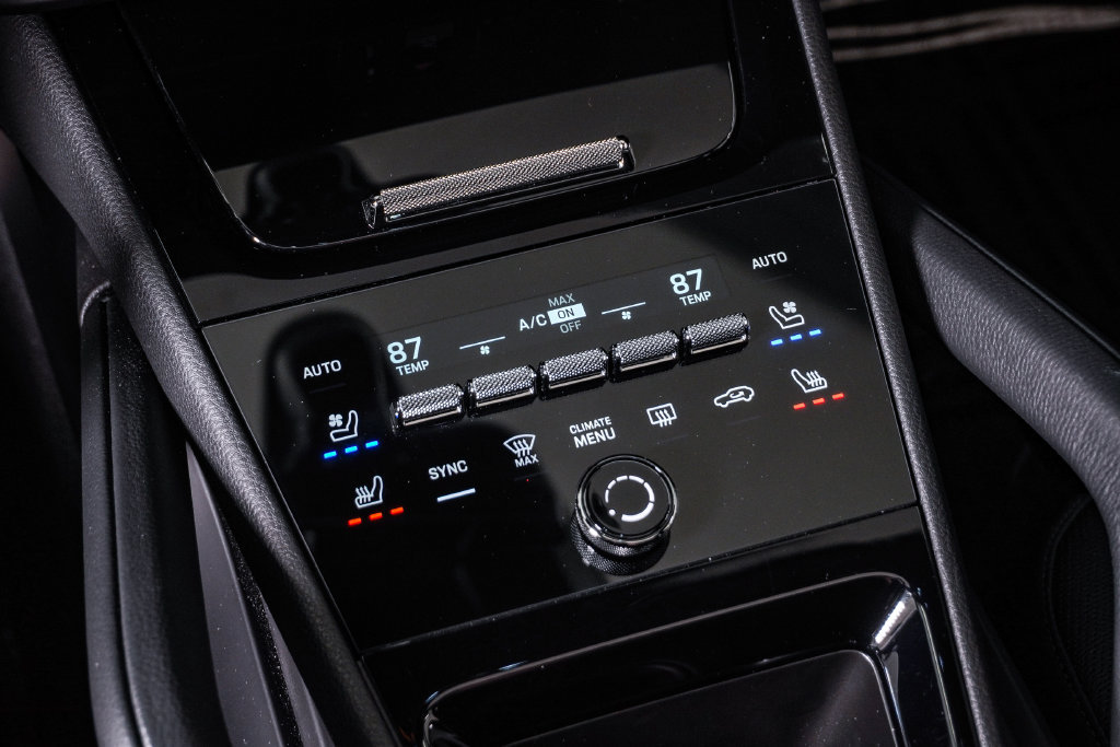 Certified 2026 Porsche Cayenne E-Hybrid AWD/4WD image 24