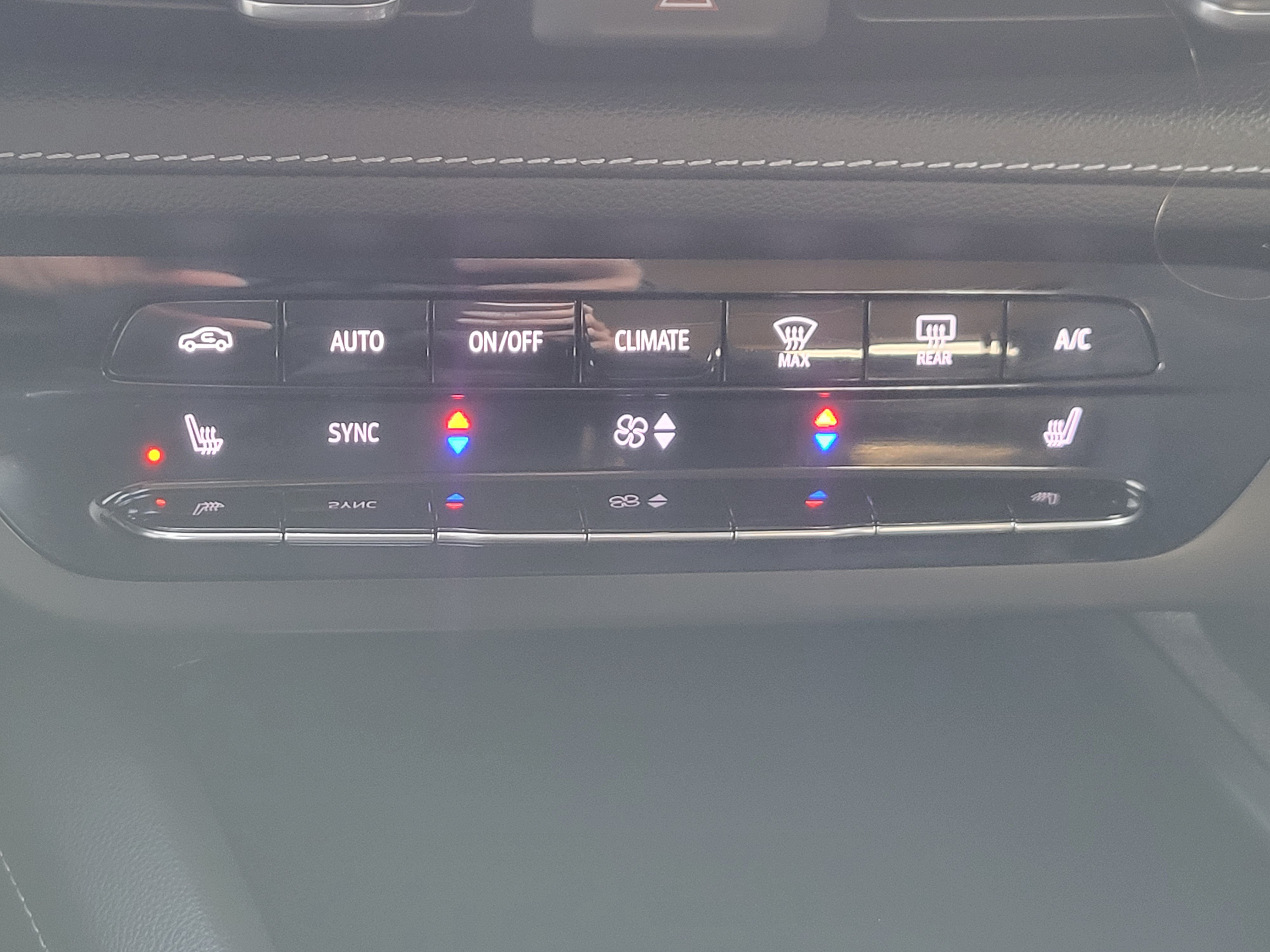 Used 2023 Buick Envision Preferred w/ Sport Touring Package AWD/4WD image 20