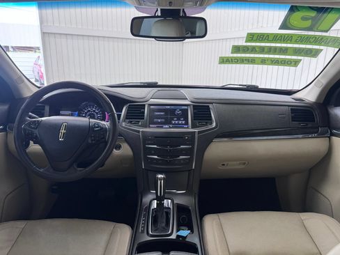 Used 2013 Lincoln MKS FWD image 17