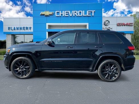 Used 2018 Jeep Grand Cherokee Altitude AWD/4WD image 2