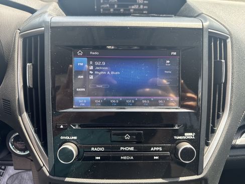 Used 2019 Subaru Forester Premium AWD/4WD image 16