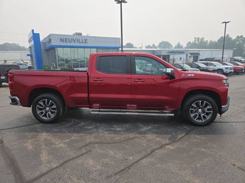 Certified 2021 Chevrolet Silverado 1500 LT AWD/4WD image 3