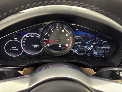 Used 2022 Porsche Cayenne S Platinum w/ Premium Package Plus image 20