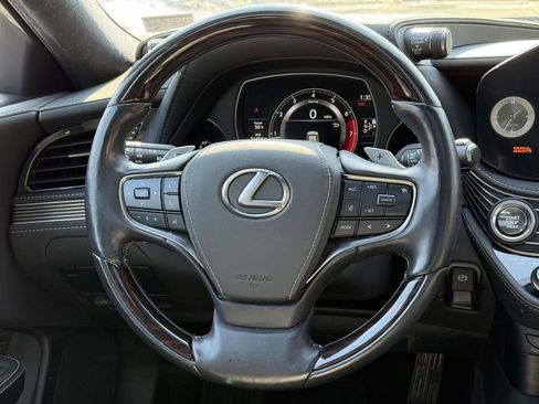 Used 2022 Lexus LS 500 AWD w/ Interior Upgrade Package image 9
