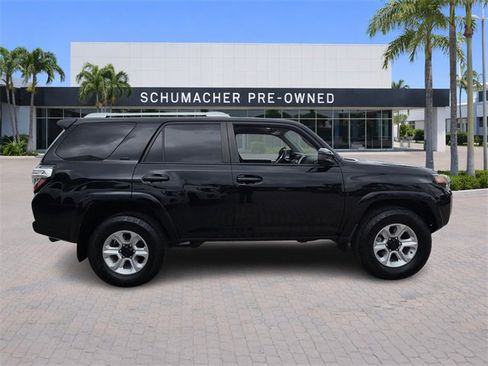 Used 2018 Toyota 4Runner SR5 image 8