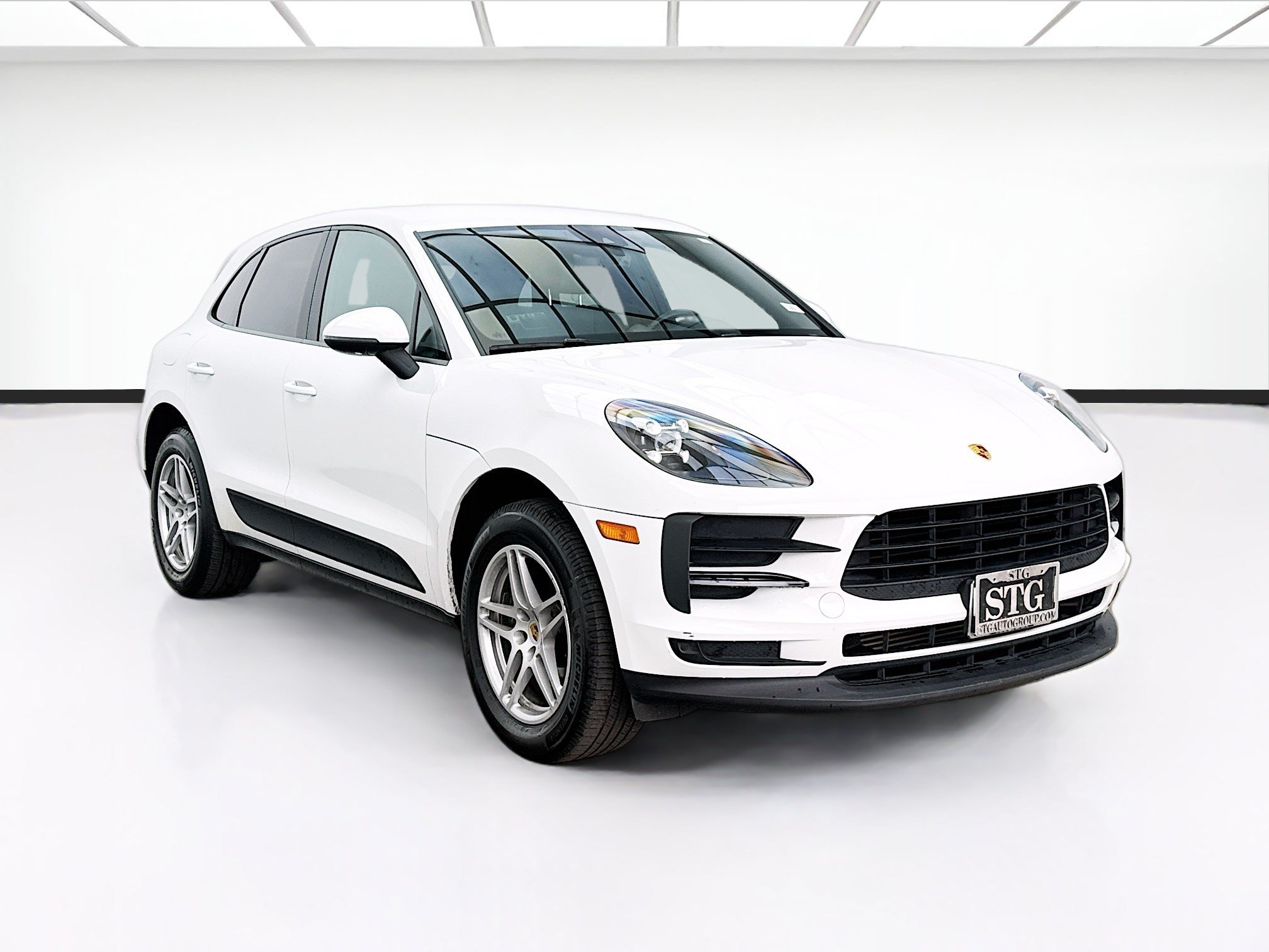 Used 2019 Porsche Macan AWD/4WD image 3