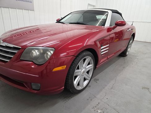Used 2005 Chrysler Crossfire Limited image 4