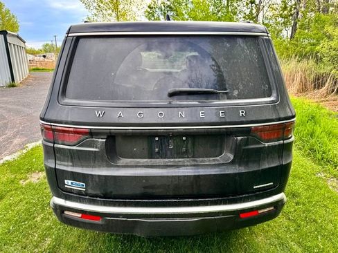 Used 2022 Jeep Wagoneer Series I AWD/4WD image 4
