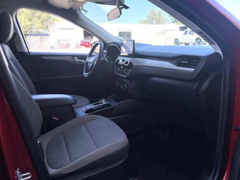 Used 2021 Ford Escape SE w/ SE Sport Appearance Package FWD image 19