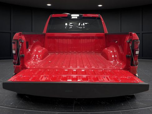 Used 2025 RAM 1500 Big Horn AWD/4WD image 9