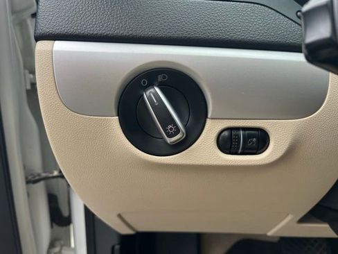 Used 2014 Volkswagen Jetta SE FWD image 6