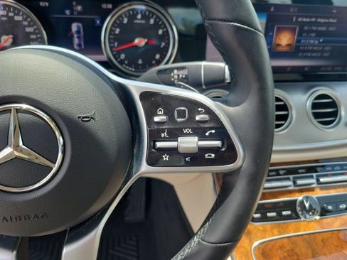 Used 2019 Mercedes-Benz E 300 4MATIC image 16