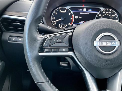 Used 2024 Nissan Altima 2.5 SV w/ SV Premium Package FWD image 24