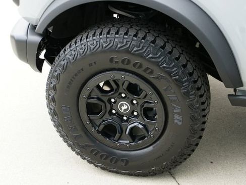 New 2026 Ford Bronco Big Bend w/ Black Diamond Package AWD/4WD image 10