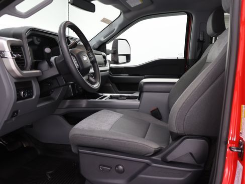 Used 2025 Ford F350 XLT w/ Black Appearance Package AWD/4WD image 8