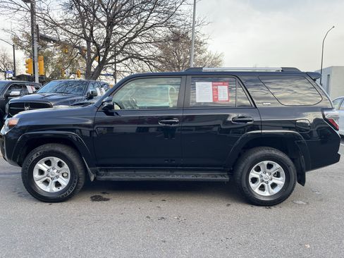 Used 2024 Toyota 4Runner SR5 Premium image 5