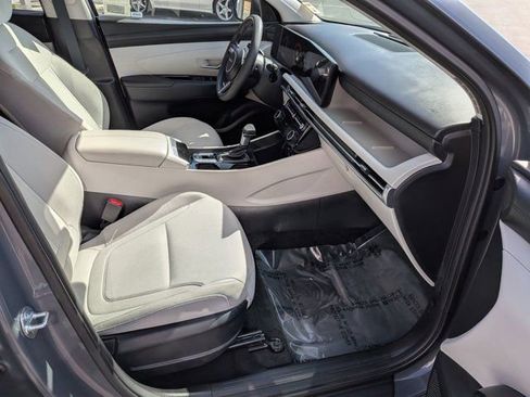 Used 2025 Hyundai Tucson SEL FWD image 5