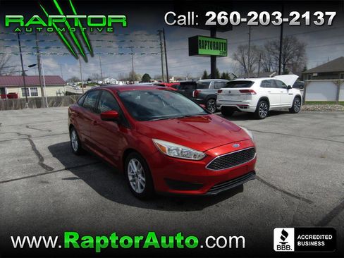 Used 2018 Ford Focus SE FWD image 1