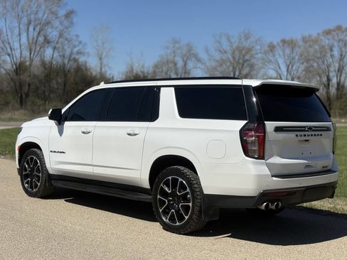Used 2022 Chevrolet Suburban RST w/ Sport Performance Package AWD/4WD image 8
