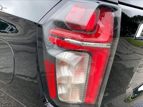 Used 2022 Chevrolet Tahoe LT w/ Luxury Package RWD image 31