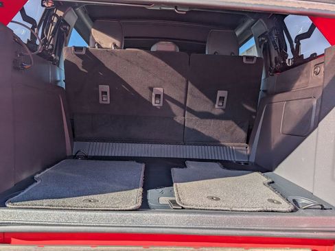 Used 2024 Ford Bronco Badlands AWD/4WD image 13