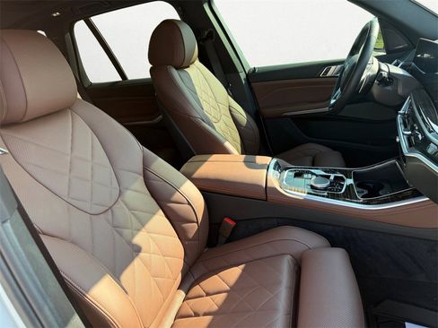 Used 2025 BMW X5 xDrive40i w/ Premium Package image 15
