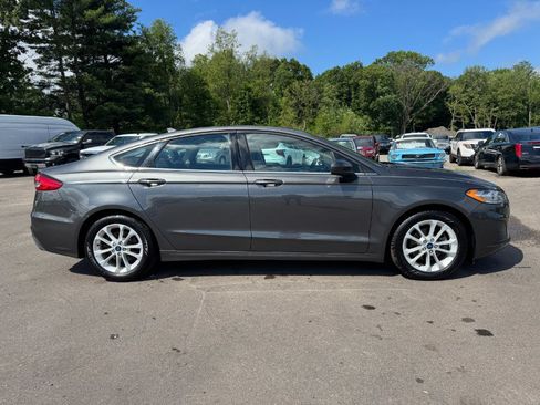 Used 2019 Ford Fusion SE FWD image 6