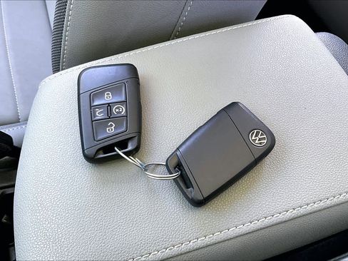 Used 2022 Volkswagen Taos SE AWD/4WD image 15