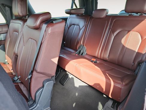 Used 2024 Ford Expedition Max Limited RWD image 13