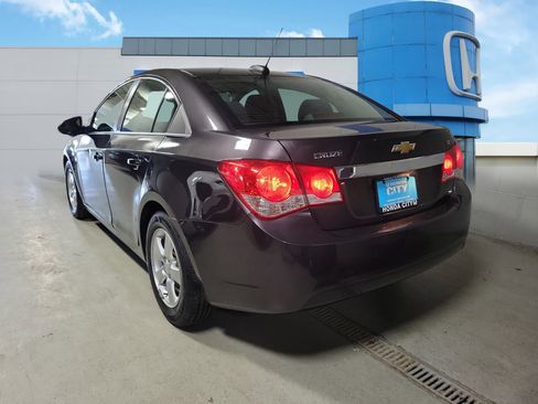 Used 2016 Chevrolet Cruze LT FWD image 4