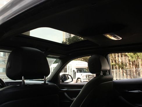 Used 2019 BMW X6 xDrive35i w/ Convenience Package image 19