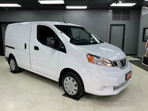 Used 2020 Nissan NV200 S image 2