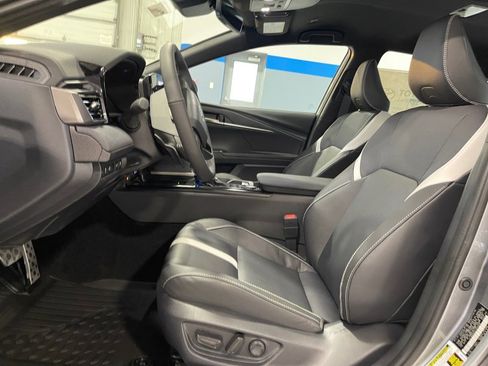 New 2026 Toyota Camry SE image 9