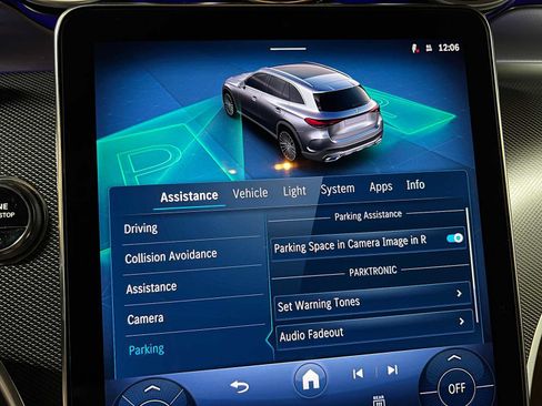 Certified 2026 Mercedes-Benz GLC 300 4MATIC image 37