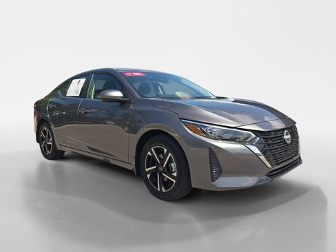 Certified 2025 Nissan Sentra SV FWD image 8