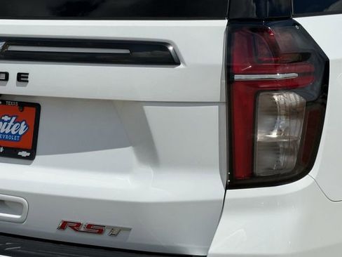 Used 2021 Chevrolet Tahoe RST w/ Luxury Package AWD/4WD image 8