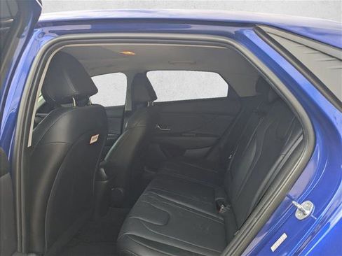 Used 2023 Hyundai Elantra Limited image 14