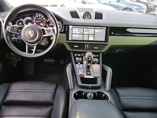 Used 2020 Porsche Cayenne AWD/4WD image 18