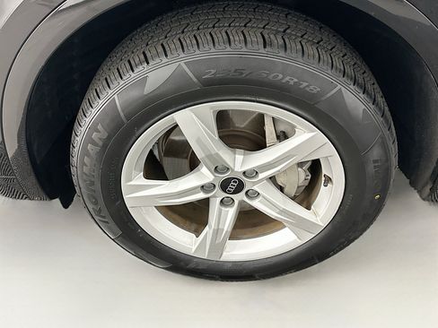 Used 2023 Audi Q5 2.0T Premium w/ Convenience Package image 11