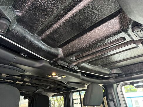 Used 2020 Jeep Wrangler Unlimited Sahara AWD/4WD image 12