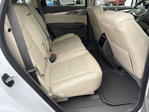 Used 2024 Cadillac XT5 Premium Luxury w/ Technology Package image 16