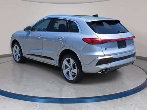 New 2026 Audi Q5 Premium Plus AWD/4WD image 7