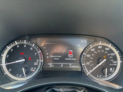 Used 2021 Toyota Highlander Limited AWD/4WD image 6