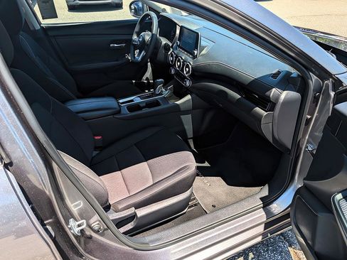 Used 2025 Nissan Sentra SV FWD image 12