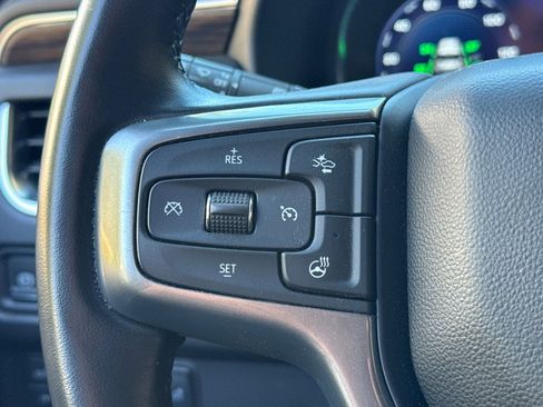 Used 2024 Chevrolet Suburban Premier image 34